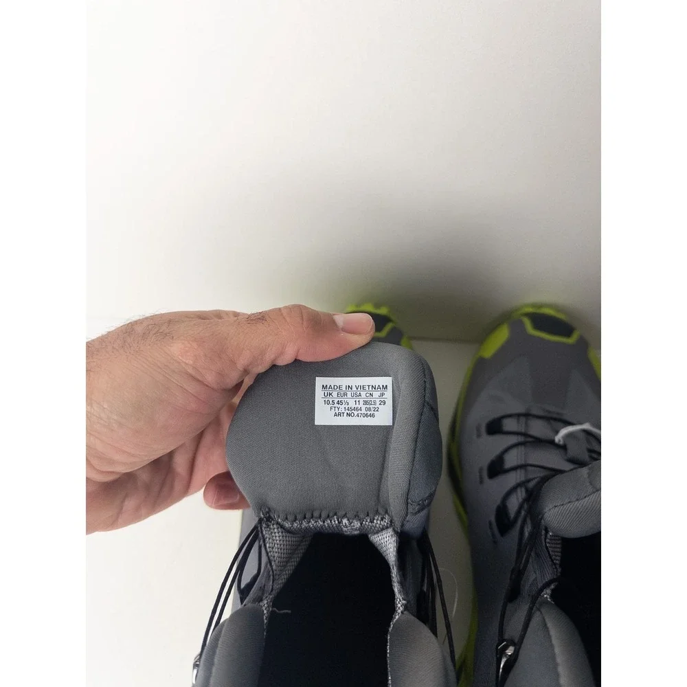 Salomon cross hike